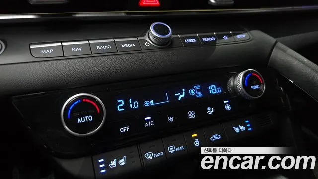 Hyundai AVANTE Avante (CN7) — Фото автомобиля 16