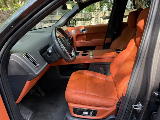 Li Auto L9 — Фото автомобиля 15