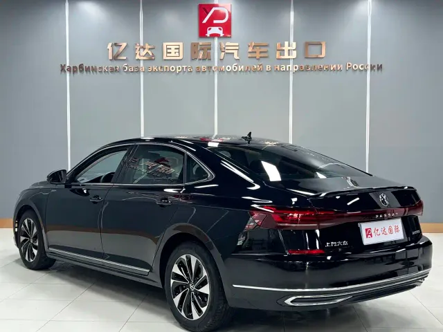 Volkswagen Passat — Фото автомобиля 4