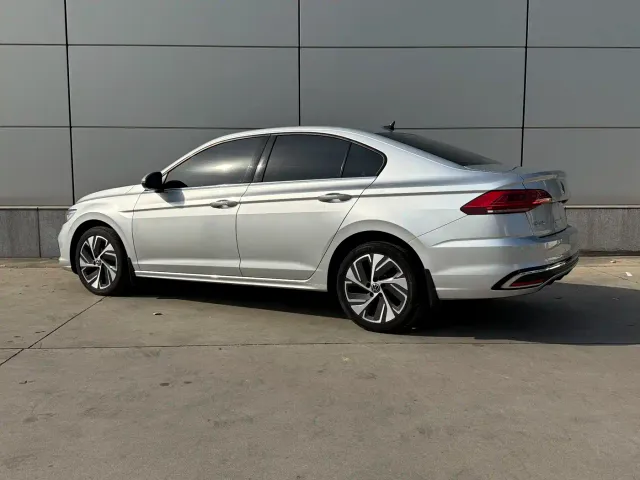 Volkswagen Bora — Фото автомобиля 4