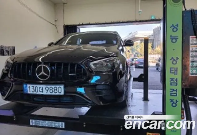 Фотография автомобиля — Mercedes-Benz E-Class W213