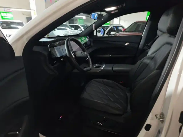 Changan CS75 Plus — Фото автомобиля 14