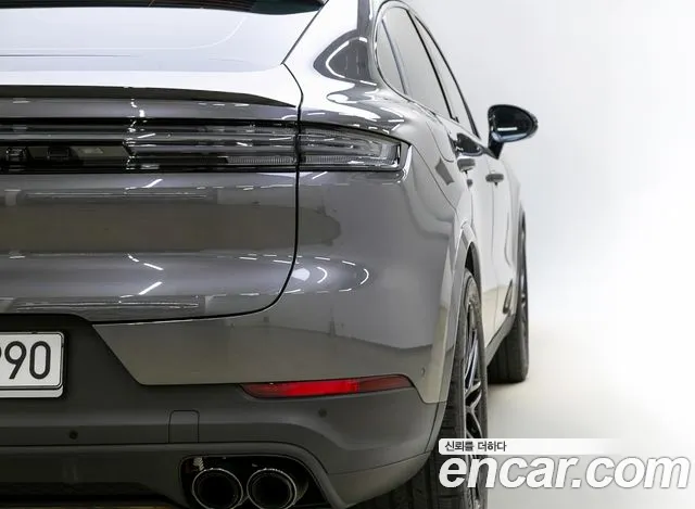 Porsche Cayenne — Фото автомобиля 8