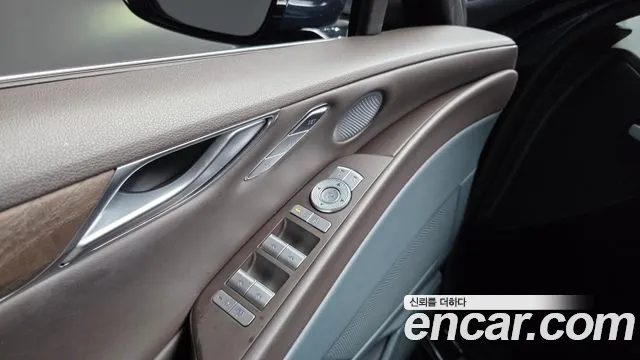 Genesis G80 Бензин 3.5 турбо AWD — Фото автомобиля 8