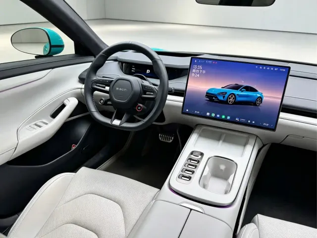 Xiaomi SU7 — Фото автомобиля 16