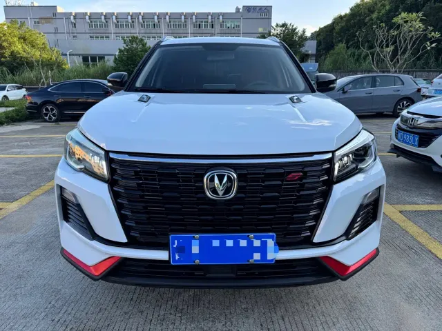 Changan CS75 — Фото автомобиля 2