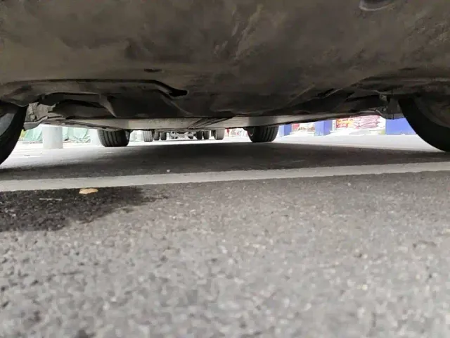 Tesla Model Y — Фото автомобиля 11