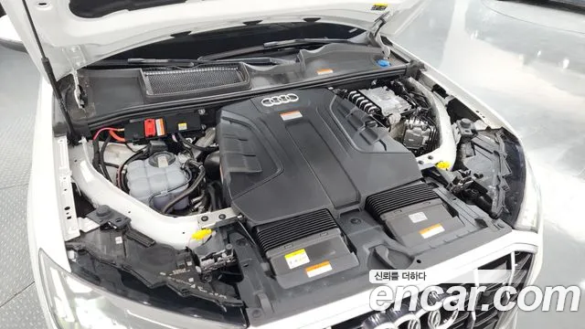 Audi Q7 45 TDI quattro Premium — Фото автомобиля 4