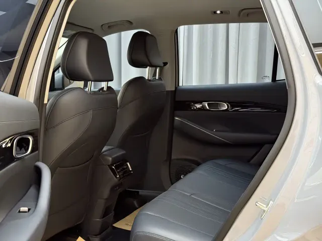 Geely Galaxy E5 — Фото автомобиля 6