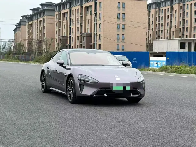 Xiaomi SU7 — Фото автомобиля 3