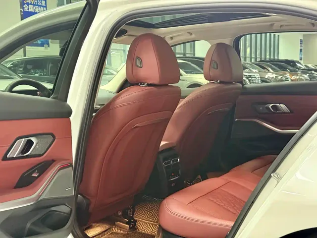 BMW 3 Series — Фото автомобиля 5