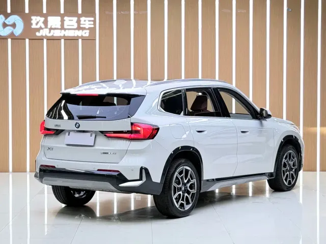 BMW X1 — Фото автомобиля 11