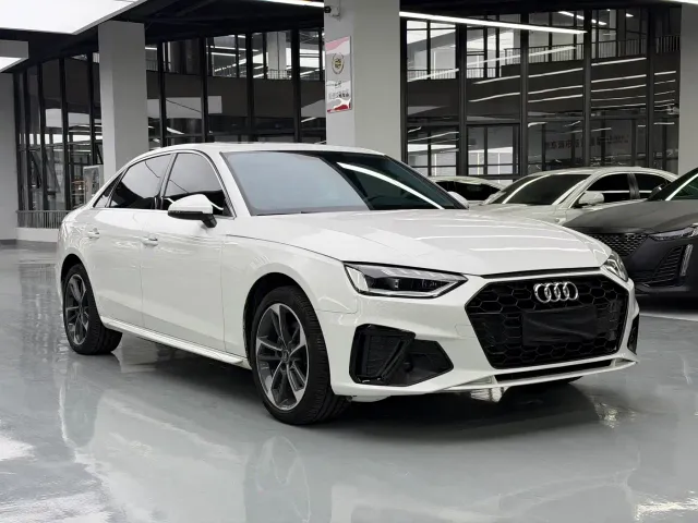 Audi A4L — Фото автомобиля 3