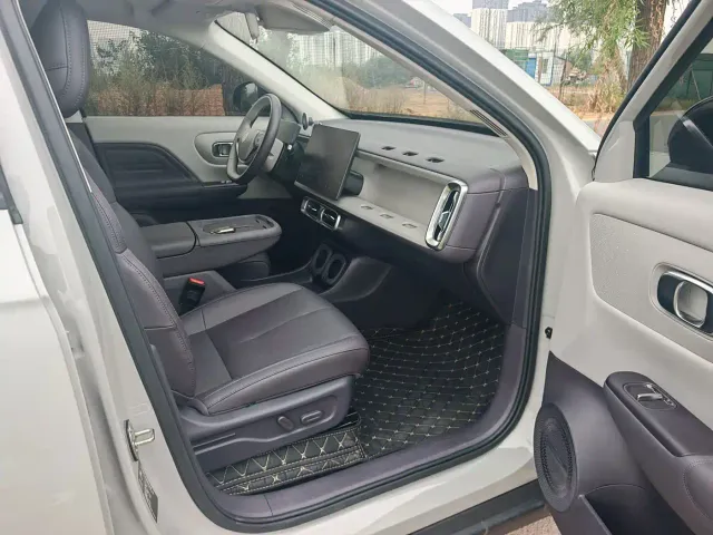 Leapmotor Leapmotor B10 2025 600 Joy Edition — Фото автомобиля 9