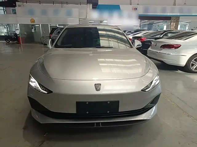 Roewe D7 — Фото автомобиля 2
