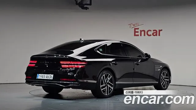 Фотография автомобиля — Genesis G80 RG3