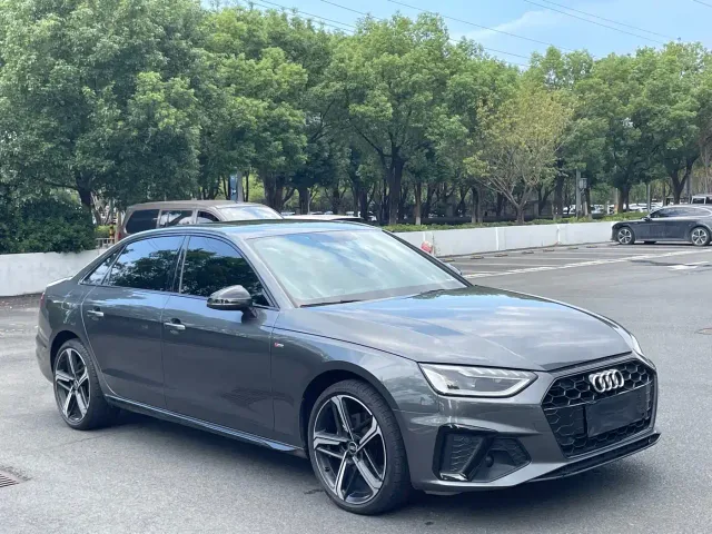 Audi A4L — Фото автомобиля 3