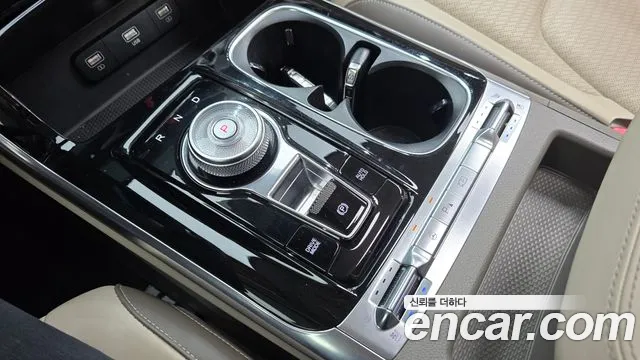 Kia Carnival Generation 4 — Фото автомобиля 12