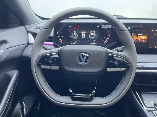 Changan Raeton Plus — Фото автомобиля 16