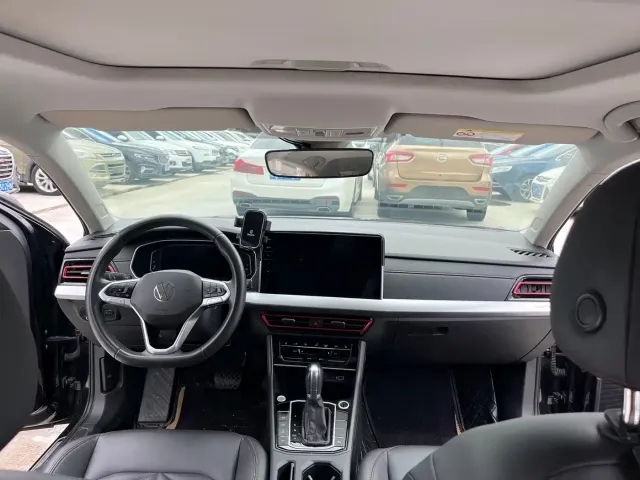 Volkswagen Lavida — Фото автомобиля 11