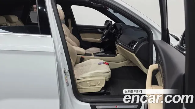 Audi Q5 45 TFSI quattro Premium — Фото автомобиля 23