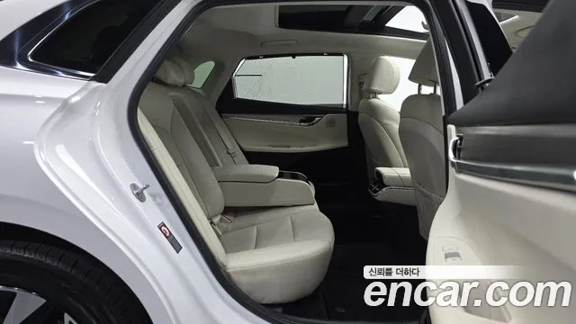 Hyundai Grandeur Grandeur (New) Hybrid — Фото автомобиля 18