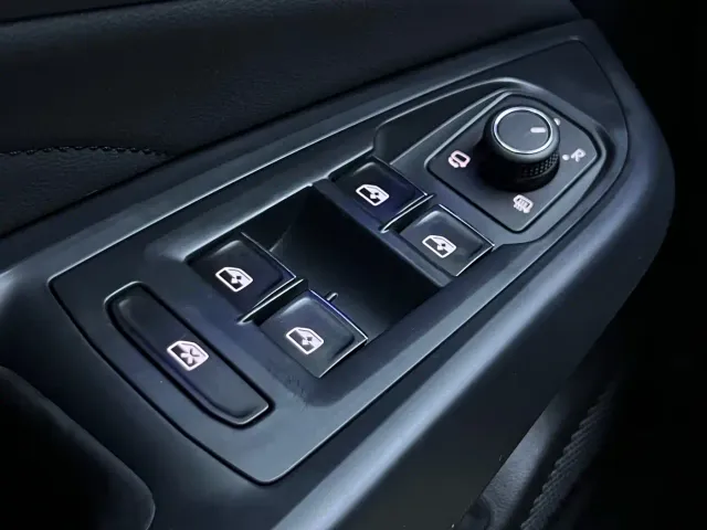 Volkswagen Passat — Фото автомобиля 14