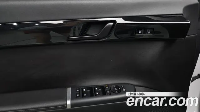 Hyundai Grandeur GN7 — Фото автомобиля 24
