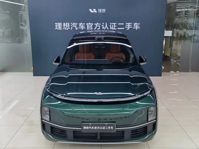 Li Auto L9 — Фото автомобиля 2