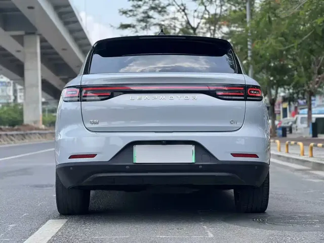 Leapmotor C11 — Фото автомобиля 8