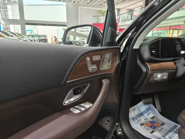 Mercedes-Benz GLS-Class — Фото автомобиля 8