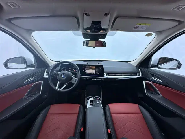 BMW X1 — Фото автомобиля 14