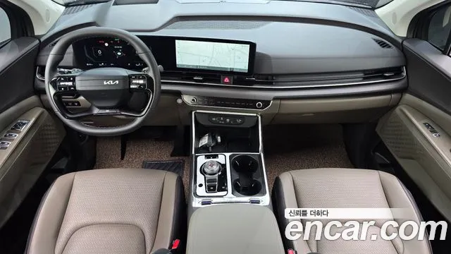 Kia Carnival Generation 4 — Фото автомобиля 10