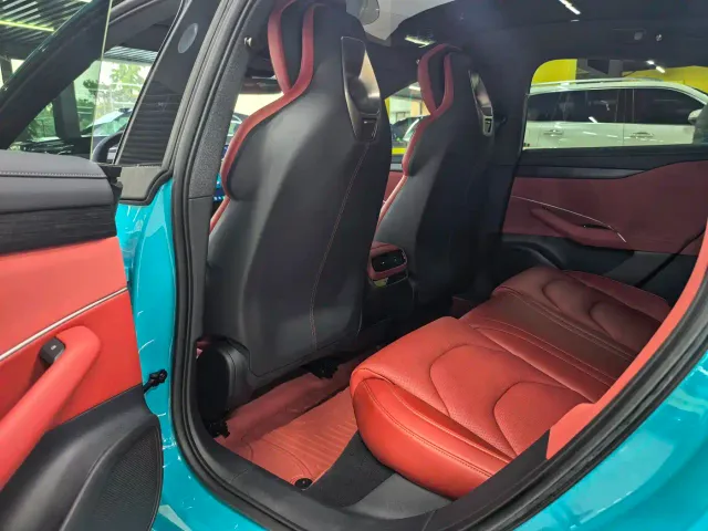 Xiaomi SU7 — Фото автомобиля 5