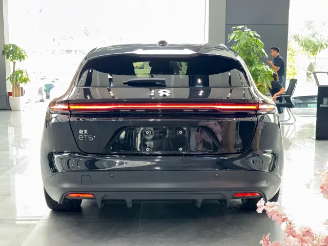 Nio ET5 Touring — Фото автомобиля 13