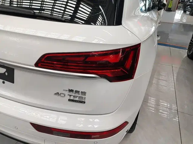 Audi Q5L — Фото автомобиля 7