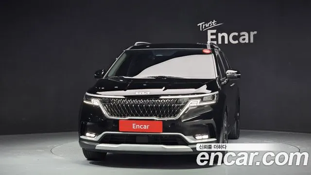 Kia Canival — Фото автомобиля 3