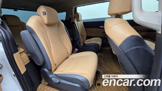 Kia Canival Carnival 4 поколение Бензин 9 мест Signature — Фото автомобиля 18