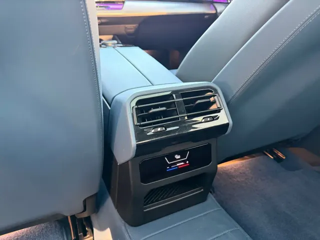 BMW i5 — Фото автомобиля 17