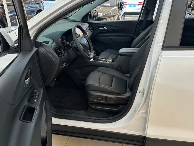 Chevrolet Equinox — Фото автомобиля 7