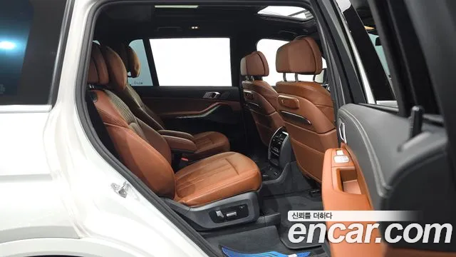 BMW X7 — Фото автомобиля 11