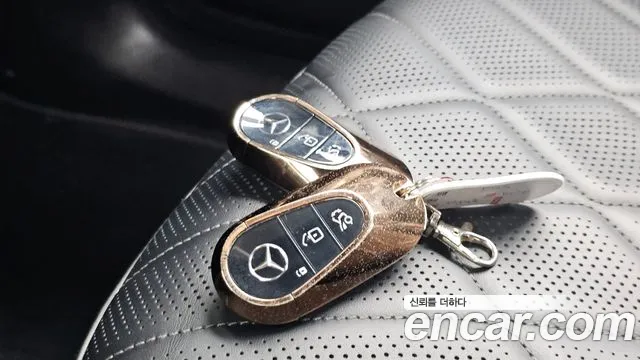 Mercedes-Benz EQS — Фото автомобиля 14