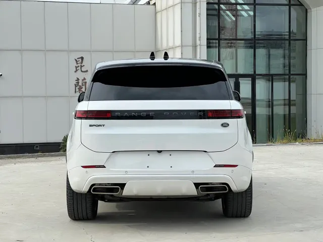 Land Rover Range Rover Sport — Фото автомобиля 7