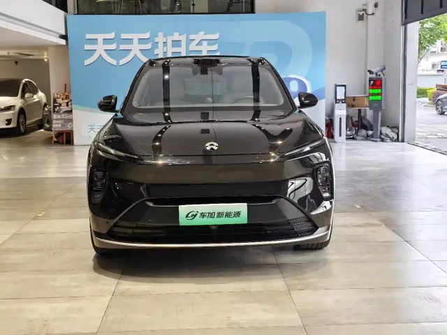 Nio ES8 — Фото автомобиля 2