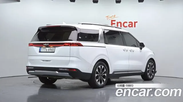Kia Canival Carnival 4 поколение Бензин 9 мест Signature — Фото автомобиля 2