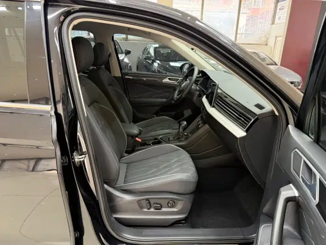 Volkswagen Tiguan L — Фото автомобиля 21