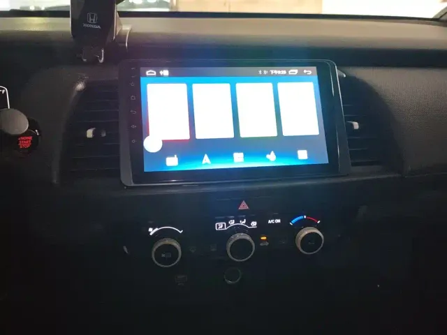 Honda Fit — Фото автомобиля 4