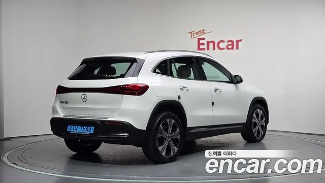 Mercedes-Benz EQA — Фото автомобиля 2
