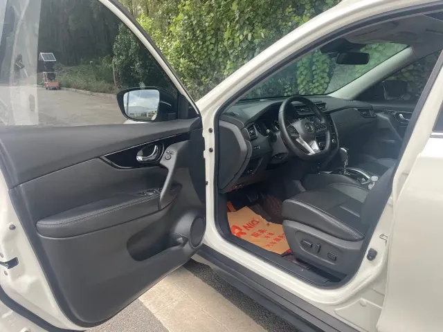 Nissan X-Trail — Фото автомобиля 10