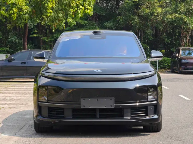 Li Auto L7 — Фото автомобиля 2
